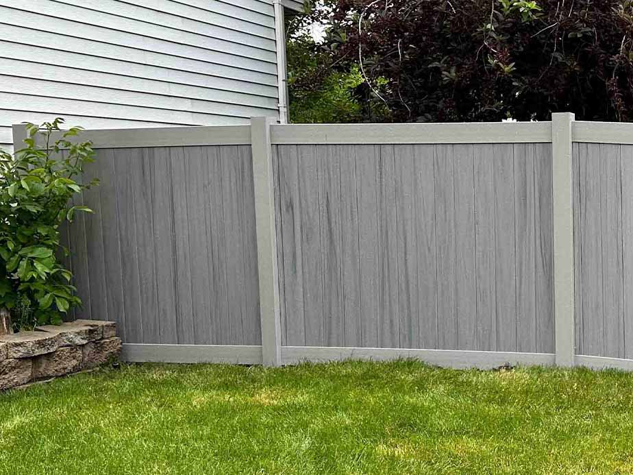 Vinyl fence options in the Layten, Utah area.