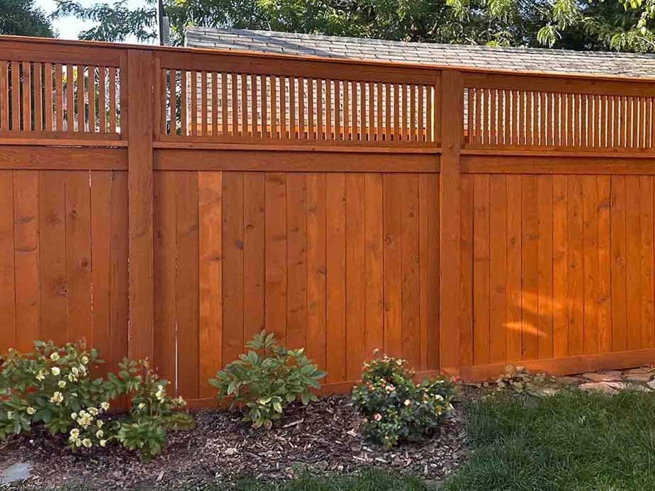 Wood fence styles that are popular in Midavle UT
